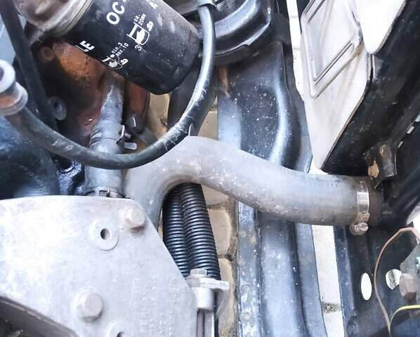 Синий Фольксваген Пассат, объемом двигателя 1.8 л и пробегом 420 тыс. км за 1900 $, фото 18 на Automoto.ua