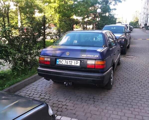 Синий Фольксваген Пассат, объемом двигателя 1.8 л и пробегом 420 тыс. км за 1900 $, фото 28 на Automoto.ua