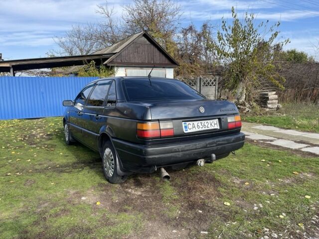 Синий Фольксваген Пассат, объемом двигателя 1.8 л и пробегом 475 тыс. км за 1900 $, фото 2 на Automoto.ua