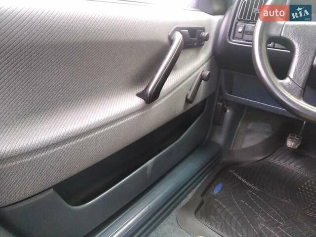 Синий Фольксваген Пассат, объемом двигателя 1.8 л и пробегом 420 тыс. км за 1900 $, фото 29 на Automoto.ua