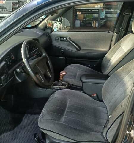 Синий Фольксваген Пассат, объемом двигателя 1.8 л и пробегом 497 тыс. км за 1800 $, фото 5 на Automoto.ua