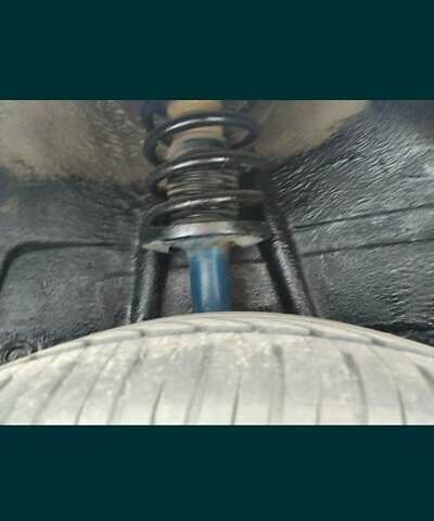 Синий Фольксваген Пассат, объемом двигателя 1.8 л и пробегом 420 тыс. км за 1900 $, фото 6 на Automoto.ua