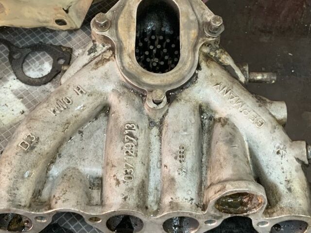 Синій Фольксваген Пассат, об'ємом двигуна 1.8 л та пробігом 320 тис. км за 1100 $, фото 6 на Automoto.ua