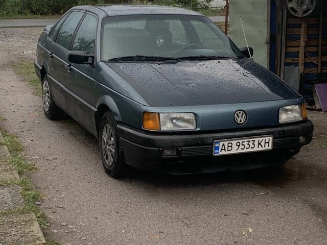 Синій Фольксваген Пассат, об'ємом двигуна 1.8 л та пробігом 379 тис. км за 1800 $, фото 5 на Automoto.ua