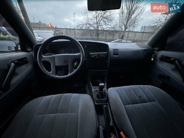 Синий Фольксваген Пассат, объемом двигателя 1.78 л и пробегом 225 тыс. км за 1450 $, фото 8 на Automoto.ua