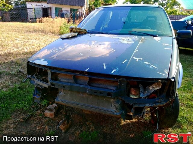 Синий Фольксваген Пассат, объемом двигателя 1.9 л и пробегом 111 тыс. км за 400 $, фото 6 на Automoto.ua