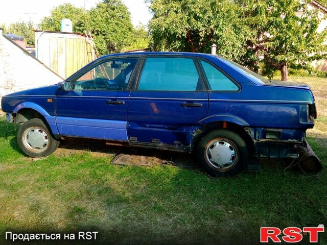 Синий Фольксваген Пассат, объемом двигателя 1.9 л и пробегом 111 тыс. км за 400 $, фото 7 на Automoto.ua