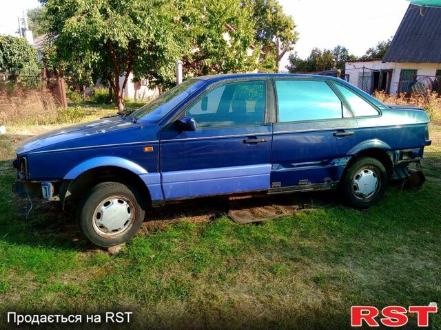 Синий Фольксваген Пассат, объемом двигателя 1.9 л и пробегом 111 тыс. км за 400 $, фото 2 на Automoto.ua