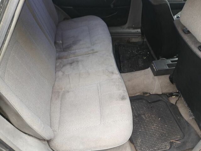 Синий Фольксваген Пассат, объемом двигателя 1.8 л и пробегом 560 тыс. км за 700 $, фото 8 на Automoto.ua