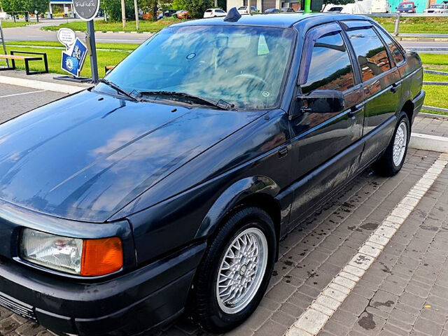 Синій Фольксваген Пассат, об'ємом двигуна 1.8 л та пробігом 450 тис. км за 2400 $, фото 9 на Automoto.ua