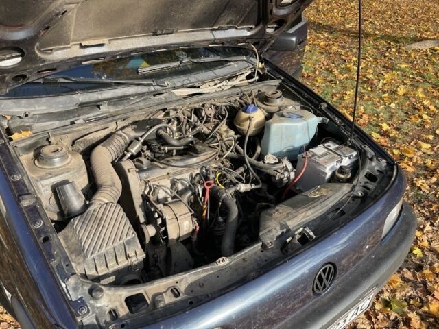 Синій Фольксваген Пассат, об'ємом двигуна 1.8 л та пробігом 400 тис. км за 2200 $, фото 10 на Automoto.ua