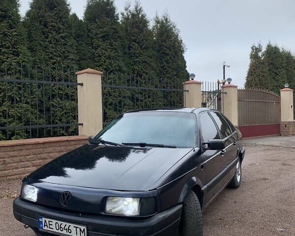 Синий Фольксваген Пассат, объемом двигателя 1.8 л и пробегом 300 тыс. км за 1950 $, фото 15 на Automoto.ua