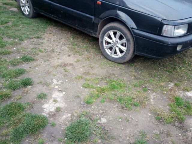 Синий Фольксваген Пассат, объемом двигателя 1.8 л и пробегом 1000 тыс. км за 1200 $, фото 3 на Automoto.ua