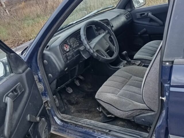 Синий Фольксваген Пассат, объемом двигателя 2 л и пробегом 350 тыс. км за 2019 $, фото 6 на Automoto.ua