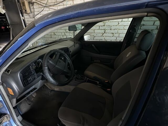 Синий Фольксваген Пассат, объемом двигателя 2.8 л и пробегом 450 тыс. км за 2100 $, фото 5 на Automoto.ua