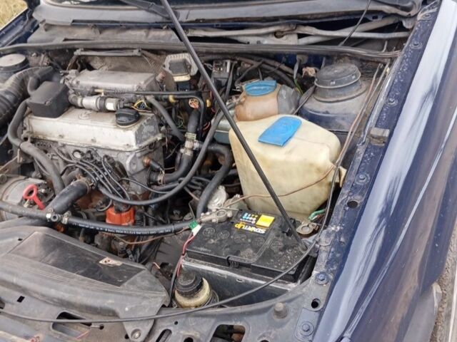 Синий Фольксваген Пассат, объемом двигателя 2 л и пробегом 350 тыс. км за 2019 $, фото 2 на Automoto.ua