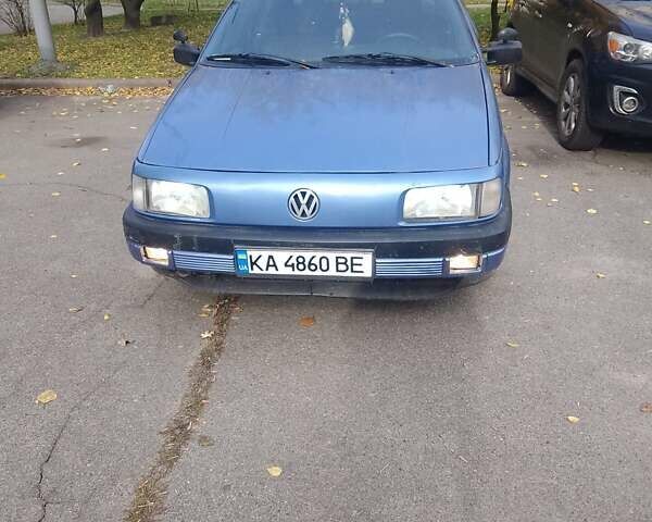 Синій Фольксваген Пассат, об'ємом двигуна 2 л та пробігом 300 тис. км за 3200 $, фото 1 на Automoto.ua