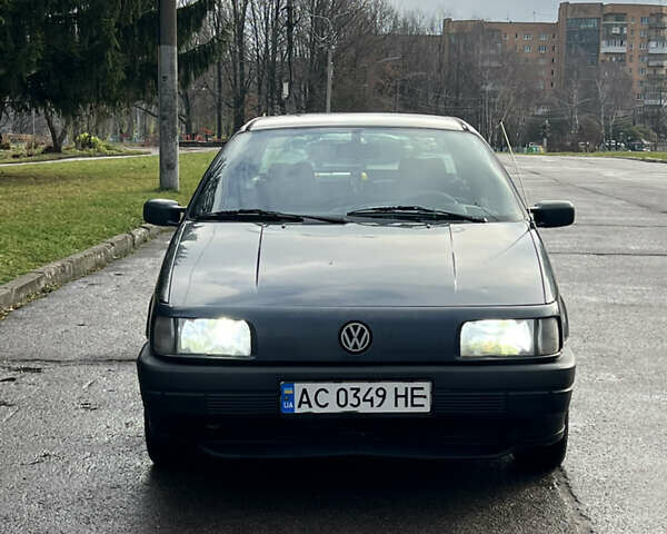 Синій Фольксваген Пассат, об'ємом двигуна 1.8 л та пробігом 350 тис. км за 1550 $, фото 1 на Automoto.ua