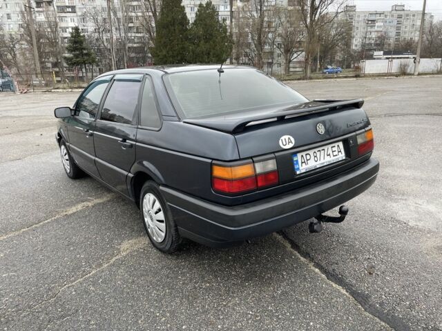 Синий Фольксваген Пассат, объемом двигателя 2 л и пробегом 300 тыс. км за 1950 $, фото 3 на Automoto.ua