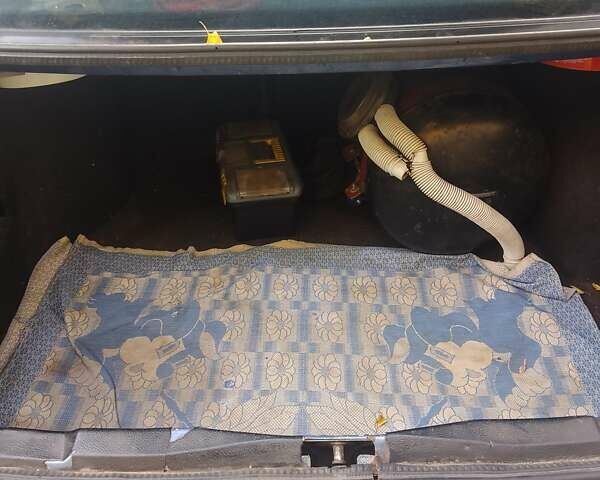 Синій Фольксваген Пассат, об'ємом двигуна 2 л та пробігом 300 тис. км за 3200 $, фото 6 на Automoto.ua