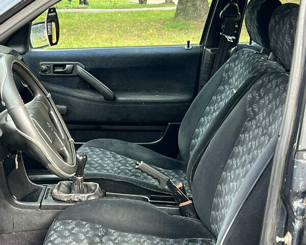 Синий Фольксваген Пассат, объемом двигателя 1.8 л и пробегом 380 тыс. км за 1400 $, фото 10 на Automoto.ua