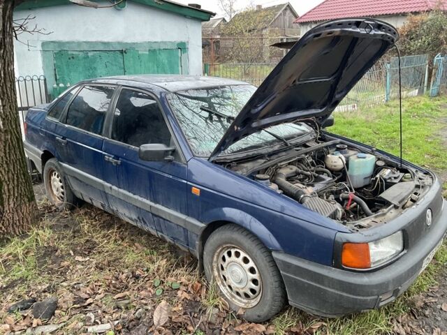 Синий Фольксваген Пассат, объемом двигателя 0 л и пробегом 426 тыс. км за 1375 $, фото 4 на Automoto.ua