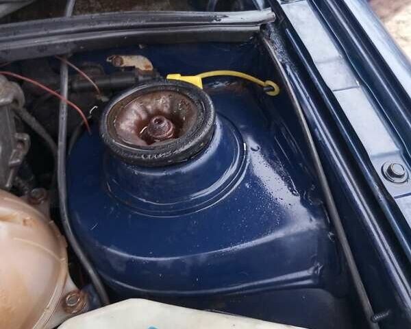 Синий Фольксваген Пассат, объемом двигателя 1.98 л и пробегом 280 тыс. км за 1300 $, фото 13 на Automoto.ua