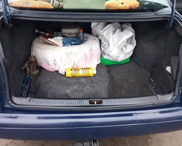 Синий Фольксваген Пассат, объемом двигателя 1.98 л и пробегом 280 тыс. км за 1300 $, фото 16 на Automoto.ua