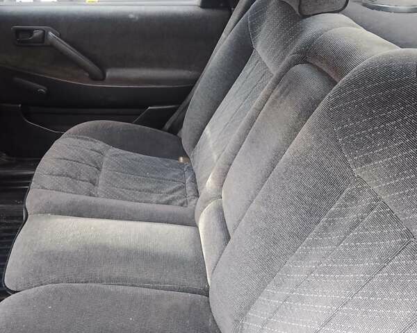 Синій Фольксваген Пассат, об'ємом двигуна 2 л та пробігом 300 тис. км за 3200 $, фото 3 на Automoto.ua