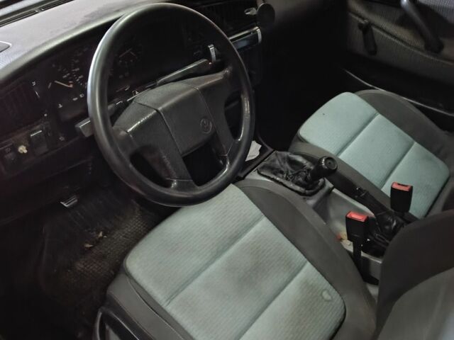 Синий Фольксваген Пассат, объемом двигателя 0 л и пробегом 999 тыс. км за 1111 $, фото 1 на Automoto.ua