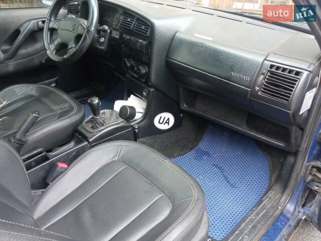 Синій Фольксваген Пассат, об'ємом двигуна 1.78 л та пробігом 322 тис. км за 1750 $, фото 3 на Automoto.ua