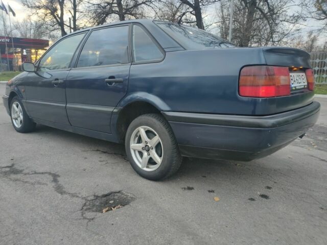 Синій Фольксваген Пассат, об'ємом двигуна 1.8 л та пробігом 334 тис. км за 2500 $, фото 7 на Automoto.ua