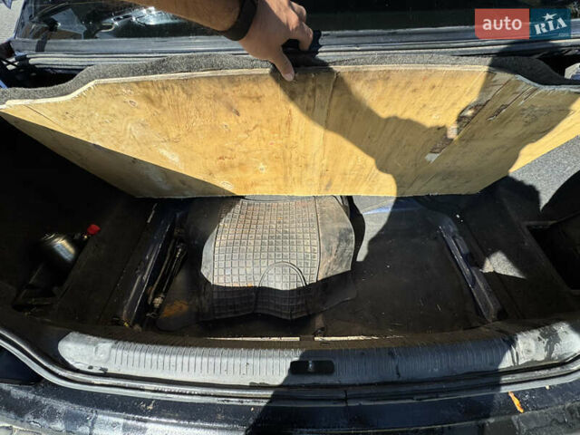 Синий Фольксваген Пассат, объемом двигателя 1.98 л и пробегом 400 тыс. км за 1400 $, фото 12 на Automoto.ua