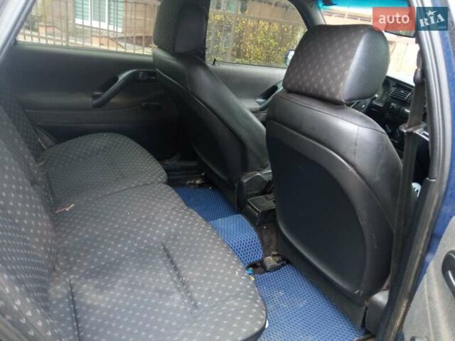 Синій Фольксваген Пассат, об'ємом двигуна 1.78 л та пробігом 322 тис. км за 1750 $, фото 7 на Automoto.ua