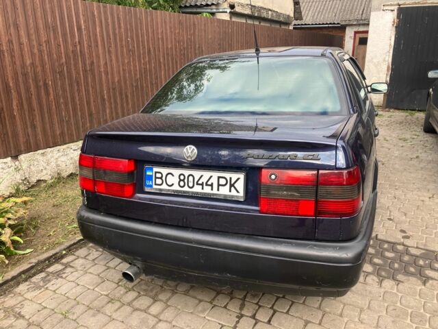 Синій Фольксваген Пассат, об'ємом двигуна 1.8 л та пробігом 340 тис. км за 1990 $, фото 1 на Automoto.ua