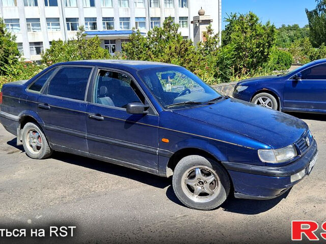 Синій Фольксваген Пассат, об'ємом двигуна 1.8 л та пробігом 154 тис. км за 2100 $, фото 5 на Automoto.ua