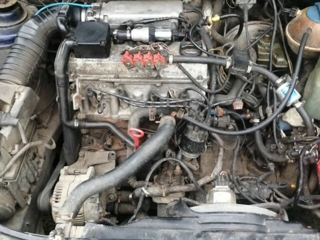 Синій Фольксваген Пассат, об'ємом двигуна 2 л та пробігом 300 тис. км за 2500 $, фото 4 на Automoto.ua