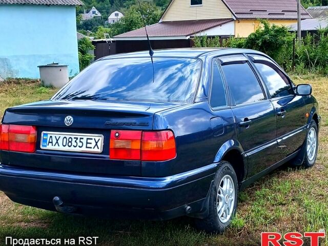 Синій Фольксваген Пассат, об'ємом двигуна 2 л та пробігом 450 тис. км за 3900 $, фото 3 на Automoto.ua