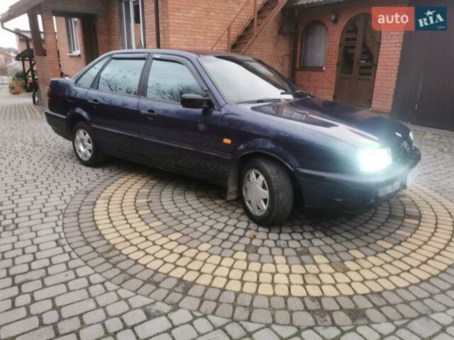 Синій Фольксваген Пассат, об'ємом двигуна 1.8 л та пробігом 348 тис. км за 1350 $, фото 7 на Automoto.ua