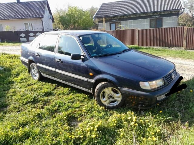 Синий Фольксваген Пассат, объемом двигателя 0 л и пробегом 528 тыс. км за 2400 $, фото 3 на Automoto.ua