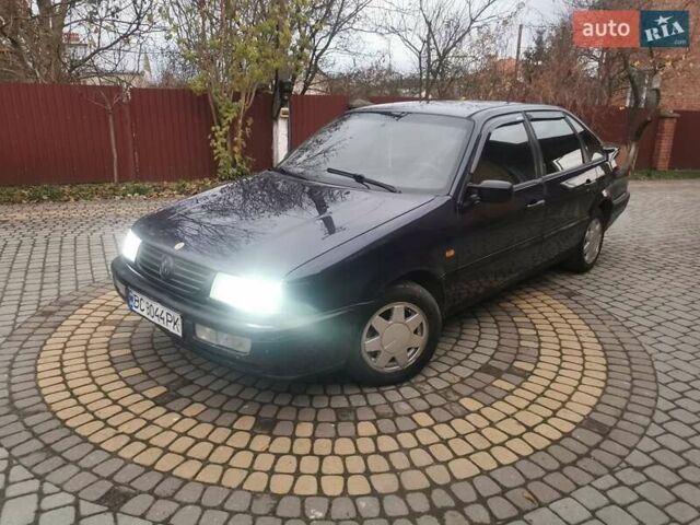 Синій Фольксваген Пассат, об'ємом двигуна 1.8 л та пробігом 348 тис. км за 1350 $, фото 6 на Automoto.ua