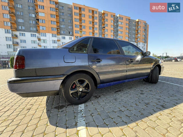 Синий Фольксваген Пассат, объемом двигателя 1.98 л и пробегом 400 тыс. км за 1400 $, фото 5 на Automoto.ua