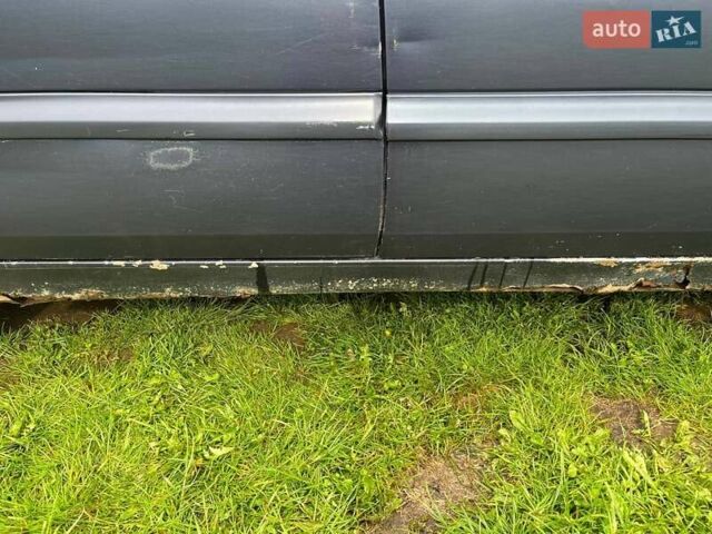 Синий Фольксваген Пассат, объемом двигателя 2 л и пробегом 300 тыс. км за 1700 $, фото 10 на Automoto.ua