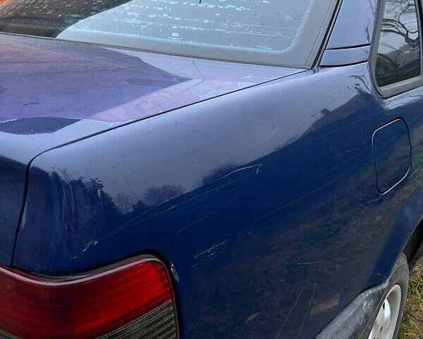 Синий Фольксваген Пассат, объемом двигателя 1.8 л и пробегом 359 тыс. км за 2350 $, фото 4 на Automoto.ua