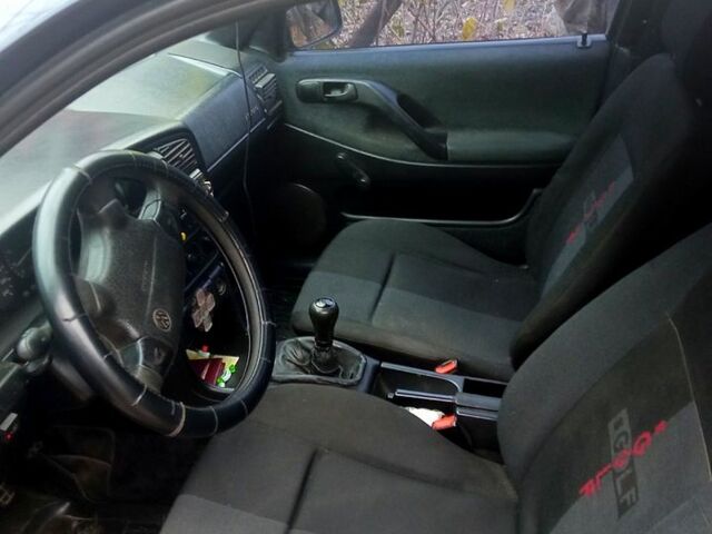 Синий Фольксваген Пассат, объемом двигателя 2 л и пробегом 400 тыс. км за 2100 $, фото 4 на Automoto.ua