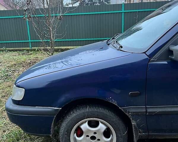 Синий Фольксваген Пассат, объемом двигателя 1.8 л и пробегом 359 тыс. км за 2350 $, фото 32 на Automoto.ua