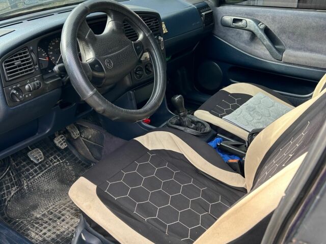 Синій Фольксваген Пассат, об'ємом двигуна 0 л та пробігом 320 тис. км за 2900 $, фото 4 на Automoto.ua