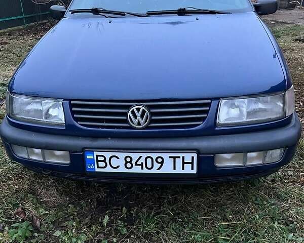 Синий Фольксваген Пассат, объемом двигателя 1.8 л и пробегом 359 тыс. км за 2350 $, фото 10 на Automoto.ua