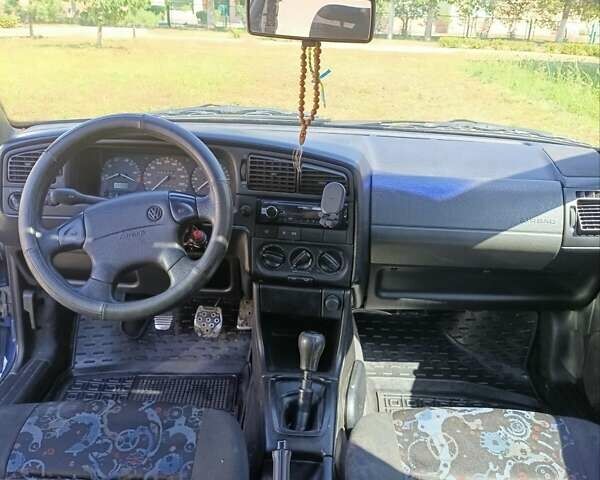 Синій Фольксваген Пассат, об'ємом двигуна 1.8 л та пробігом 287 тис. км за 2700 $, фото 2 на Automoto.ua