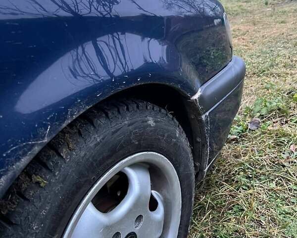 Синий Фольксваген Пассат, объемом двигателя 1.8 л и пробегом 359 тыс. км за 2350 $, фото 30 на Automoto.ua